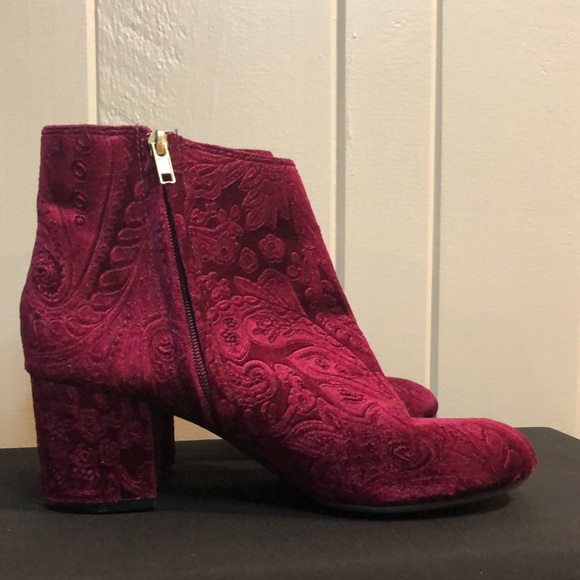 ZigiSoho Ankle Suede Red Booties - Picture 5 of 10